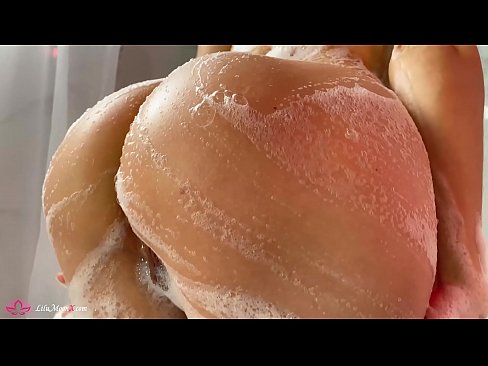 ❤️ Brunette sjálfsfróar kisu með titrara til að fá mikla fullnægingu í sturtu ☑  Kynlíf hjá okkur is.hdpornpics.ru ☑